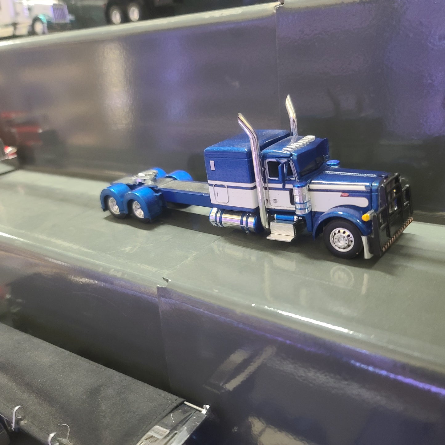 1:64 DCP Cab Only Blue and White Peterbilt minor custom