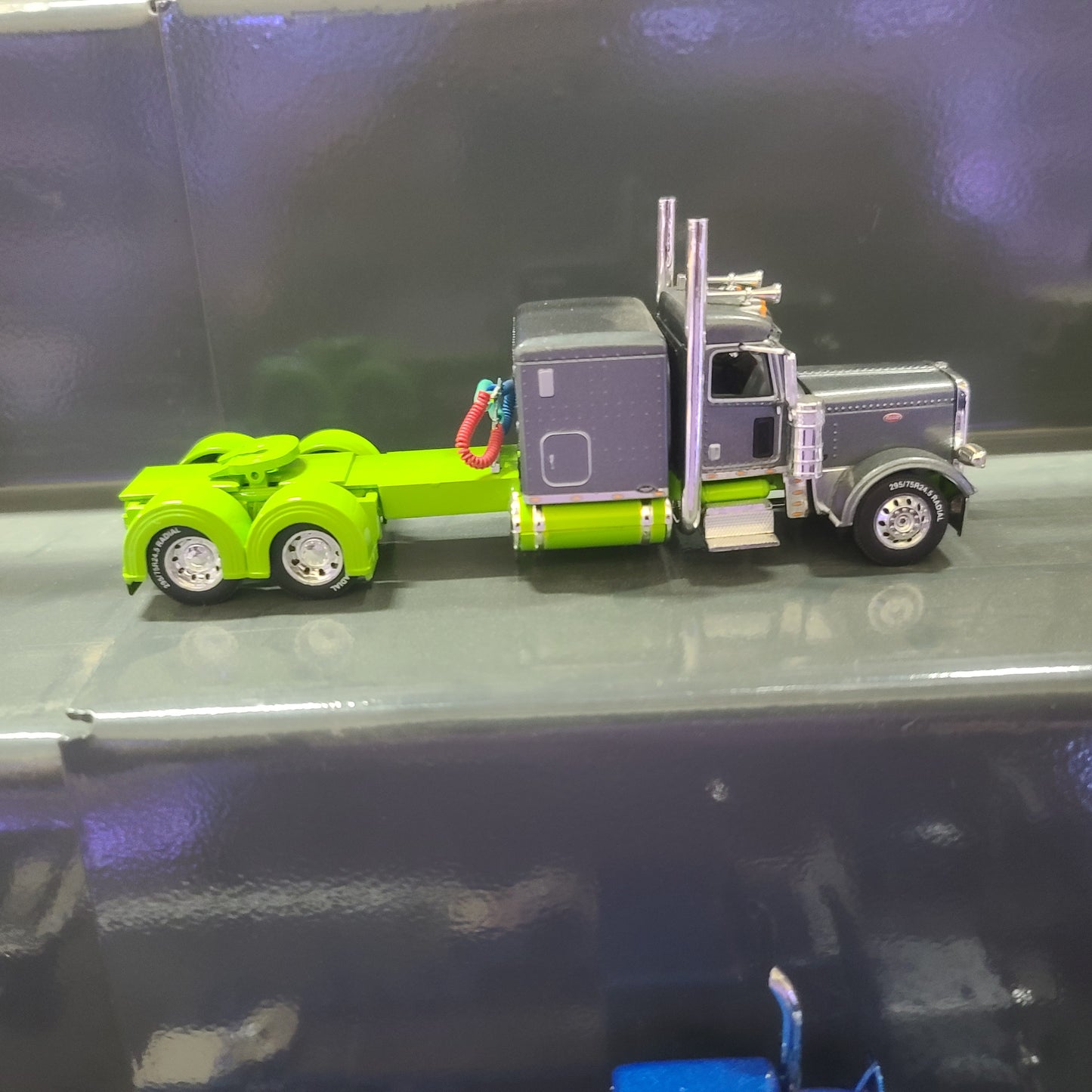 1:64 DCP Cab Only Peterbilt 379, green and gray, flattop sleeper, custom