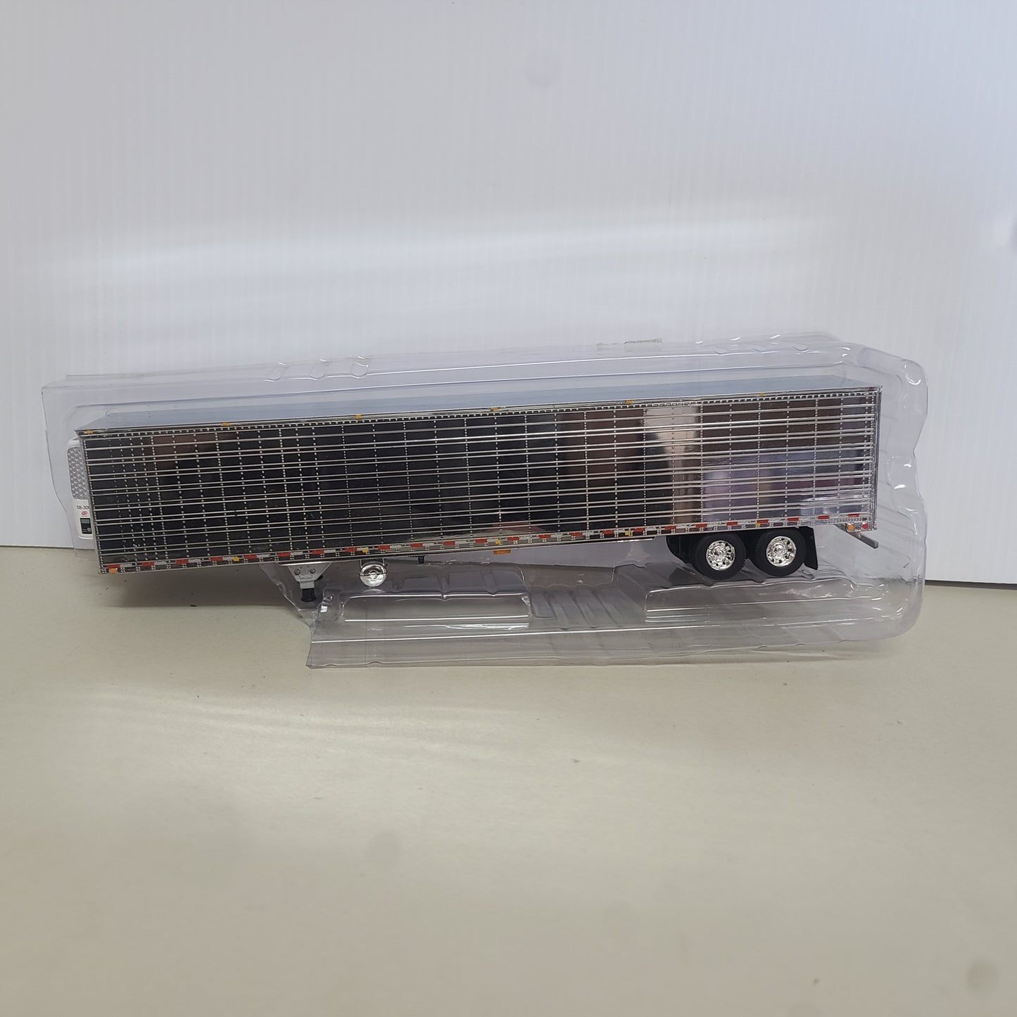 1:64 DCP Trailer Only Reefer, Chrome