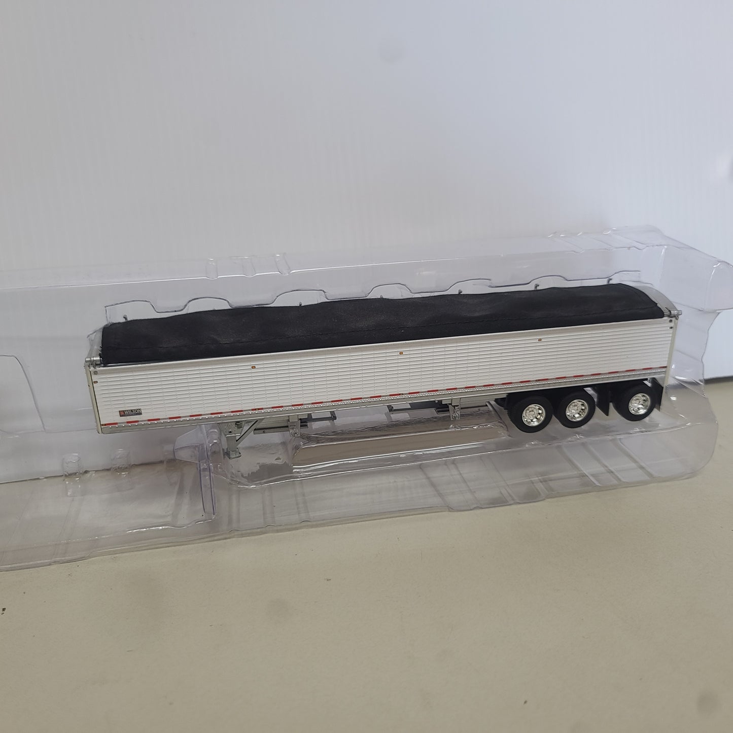 1:64 DCP Trailer Only Wilson 50 ft Triple axle hopper