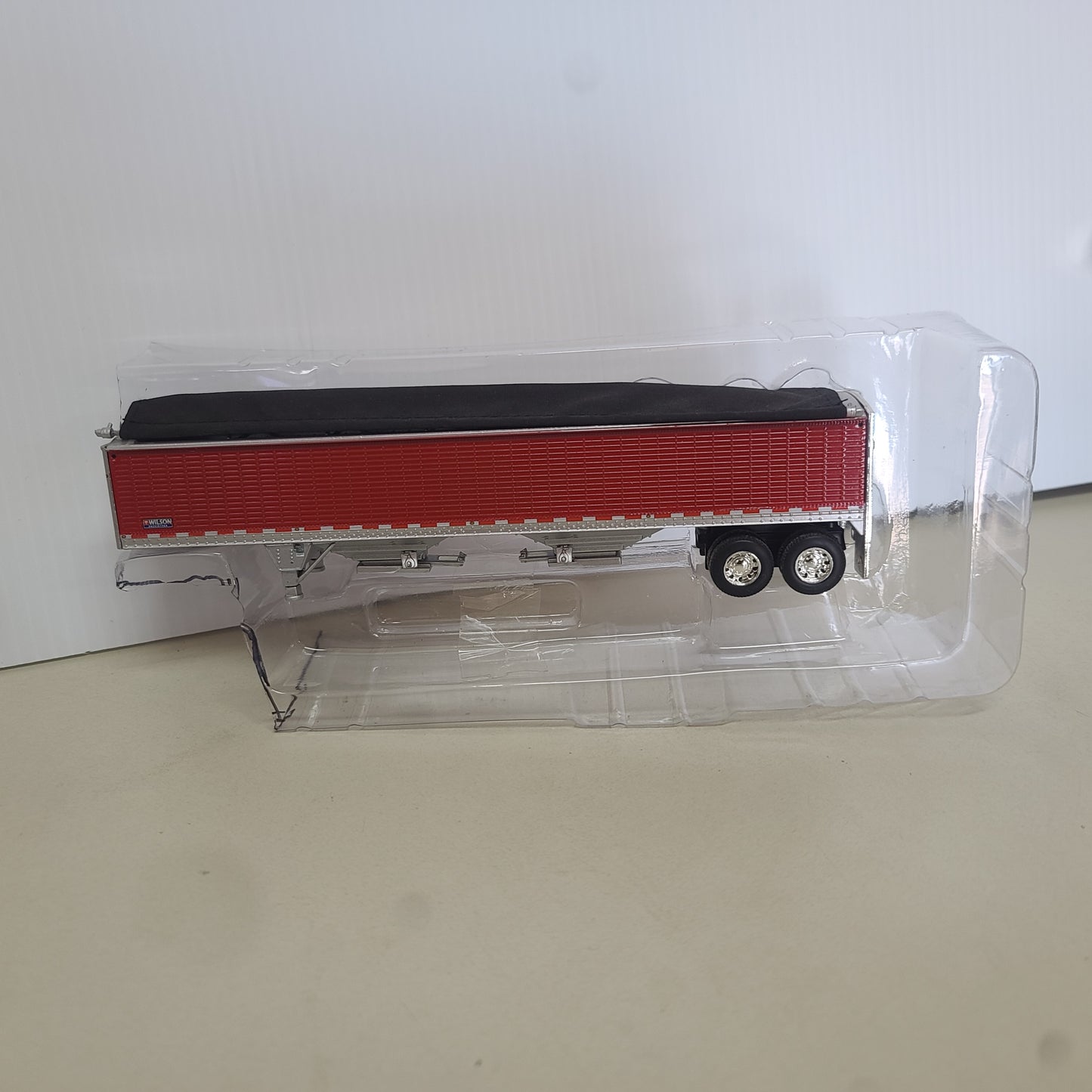 1:64 DCP Trailer Only Wilson 43 ft High Side hopper Red