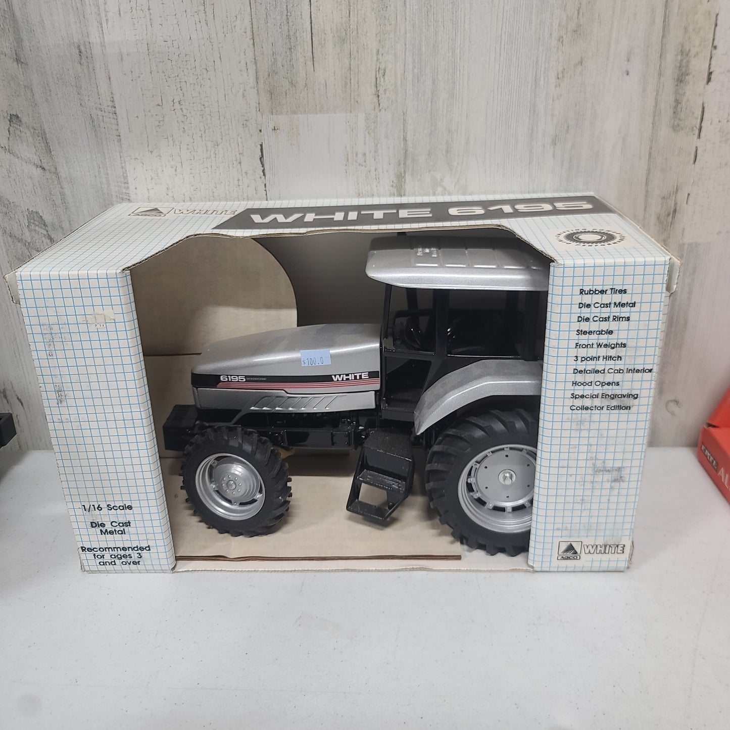 1:16 Scale Models 6195 mfd White NIB