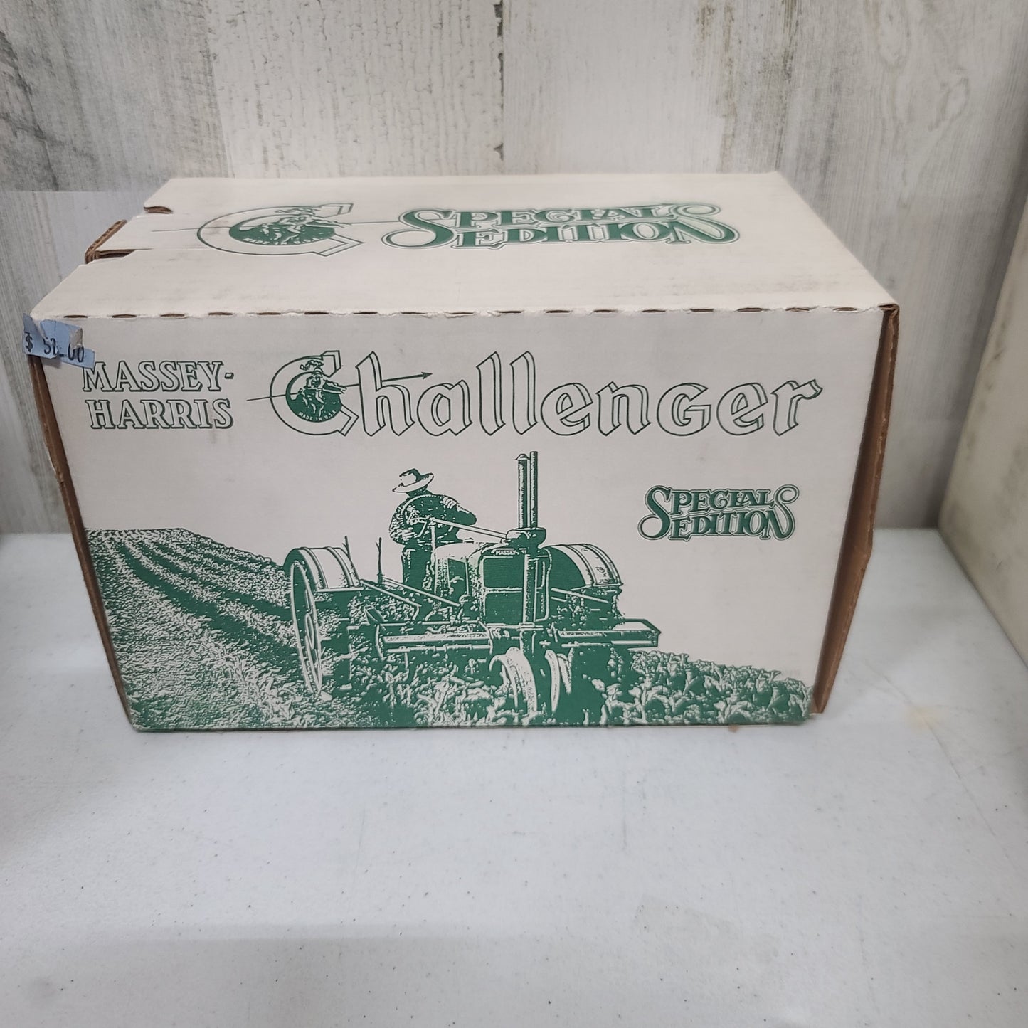1:16 Ertl Massey-Harris Challenger Special Edition NIB