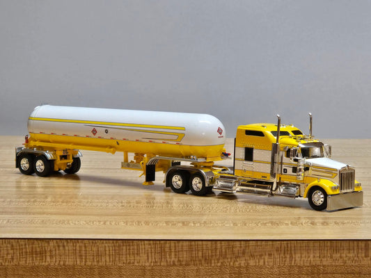1:64 DCP Kenworth W900L 86" Studio Sleeper with LPG tanker Yellow and White