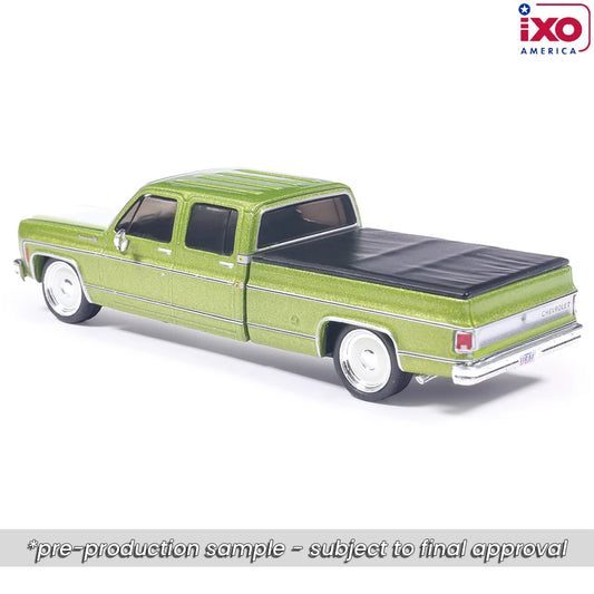 1:64 IXO 1974 Chevrolet Cheyenne Super C10 Crew Cab Fleetside - Lime Green Metallic - Lowered