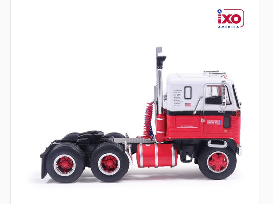 1:64 IXO GMC Astro 95 Red and White