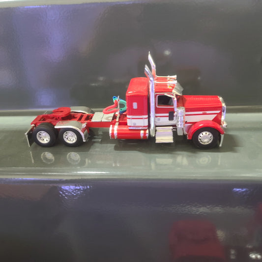 1:64 DCP Cab Only Peterbilt 389 36" bunk, red and white