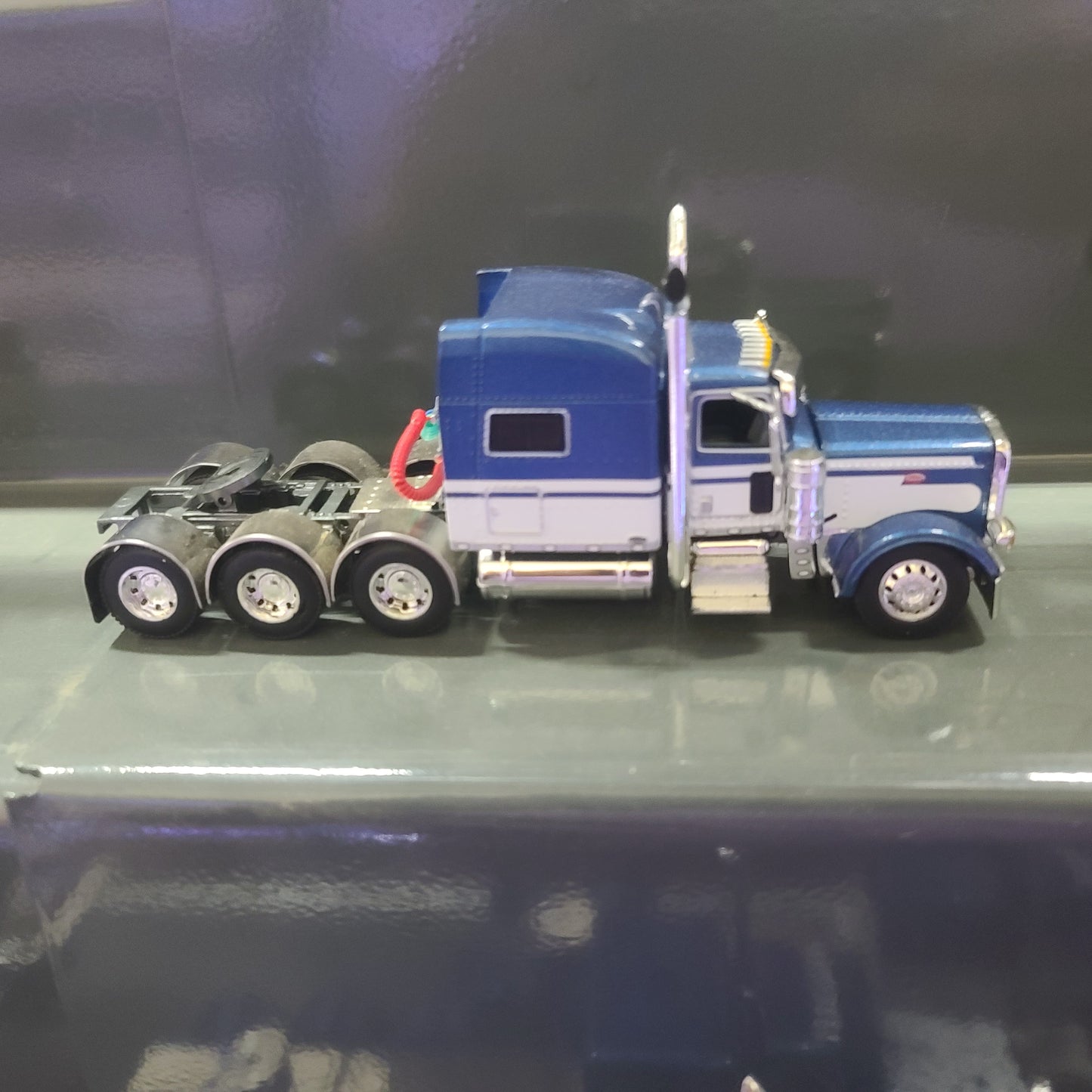 1:64 DCP Cab Only Peterbilt 389, blue and white, stand up sleeper, triples
