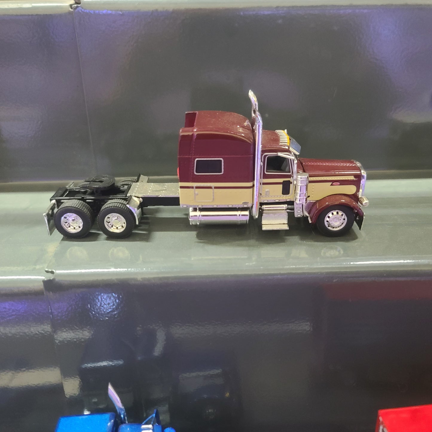 1:64 DCP Cab Only Peterbilt 389, burgundy and cream, standup sleeper