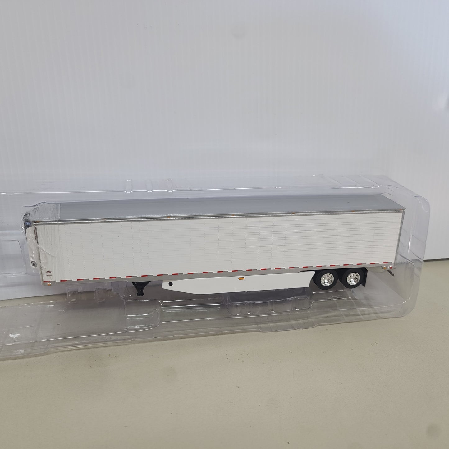 1:64 DCP Trailer Only Reefer, White
