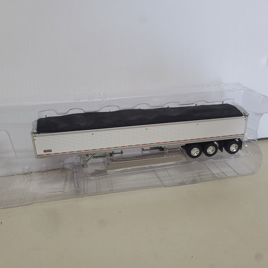 1:64 DCP Trailer Only Wilson 50 ft Triple axle hopper