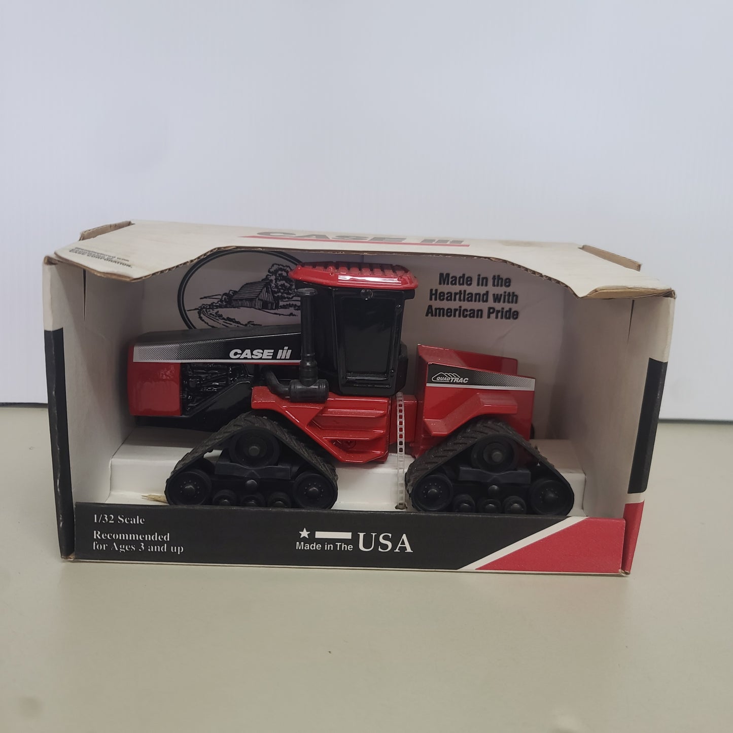 1:32 Scale Models Case IH Quad Trac