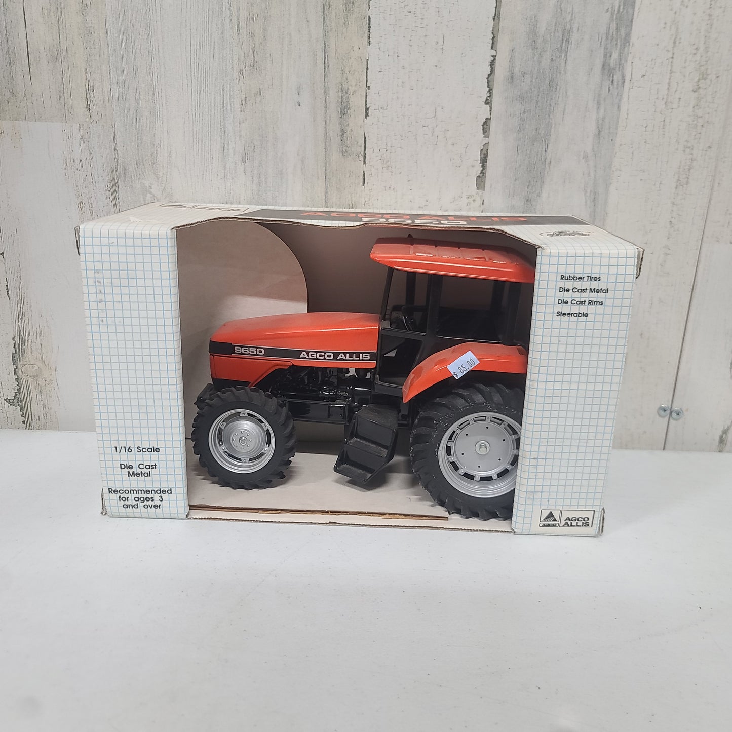 1:16 Scale Models 9650 Agco MFD Allis NIB