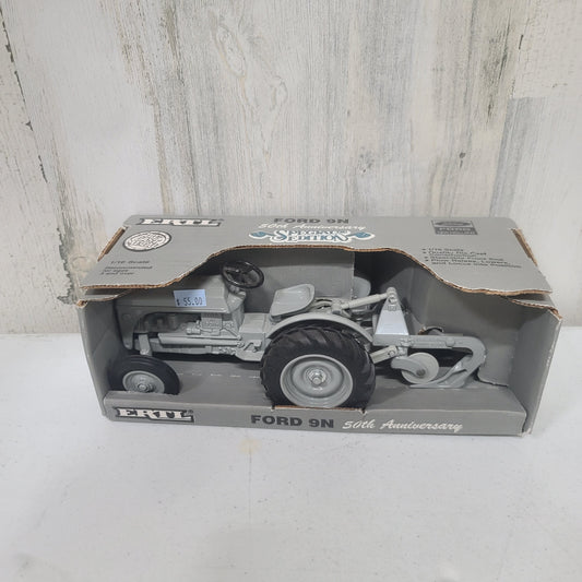 1:16 Ertl Ford 9N Special Edition 50th Anniversary NIB