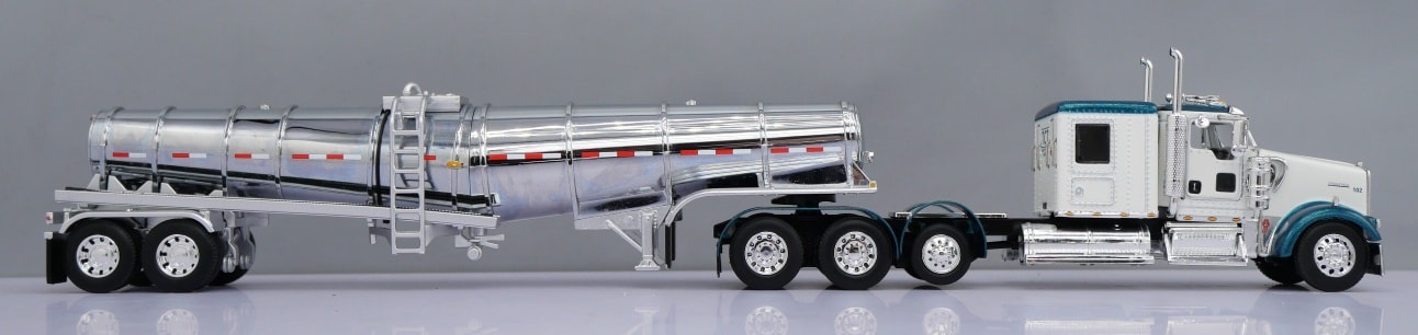1:64 DCP W900L with 60" flat top sleeper and Polar deep drop tank trailer (Teal)