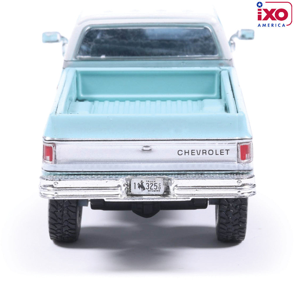 1:64 IXO 1978 Chevrolet Silverado K30 Crew Cab Fleetside Lifted - Light Blue and Frost White