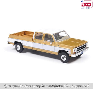 1:64 IXO1975 GMC Sierra Classic - Yuba Gold - White