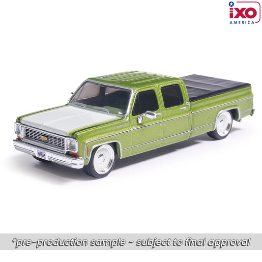 1:64 IXO 1974 Chevrolet Cheyenne Super C10 Crew Cab Fleetside - Lime Green Metallic - Lowered