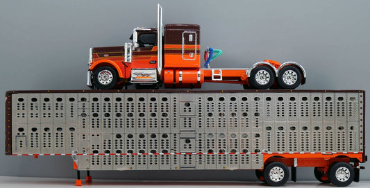 1:64 DCP Peterbilt 589 Flattop Sleeper Semi and Spread Axel Cattle Pot  Clyde Coffey
