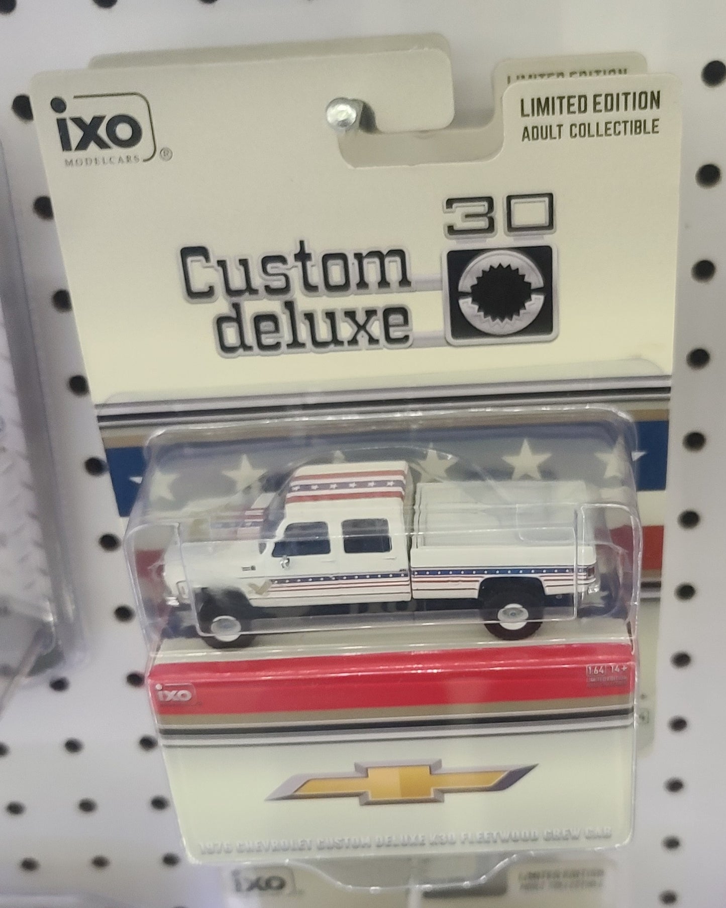 1:64 IXO 1976 Chevrolet Custom Deluxe K30 Fleetside - July 4th Exclusive