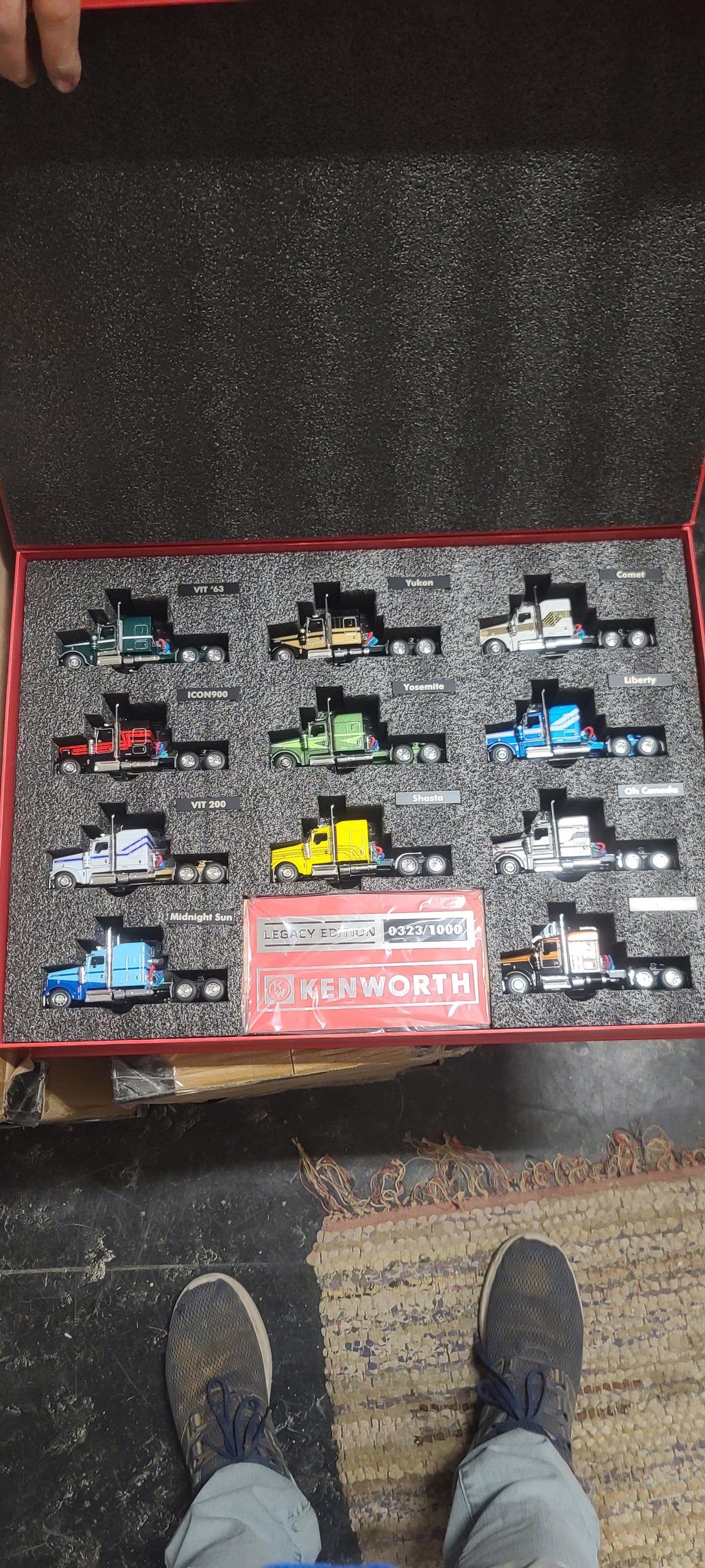 1:64 DCP Legacy Edition Set of Eleven Kenworth W900L w 72" Aerocab Flat Top Sleeper Legacy Edition Tractors