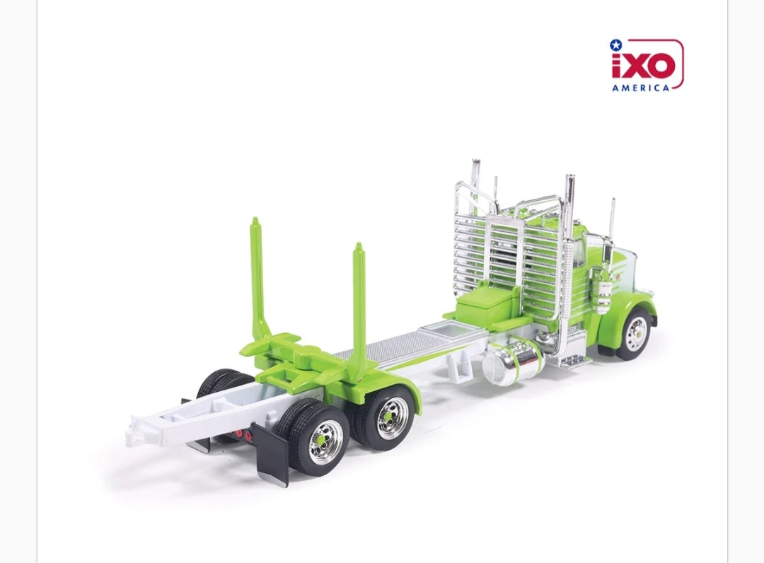1:64 Peterbilt 379 Logging Truck - Green and White