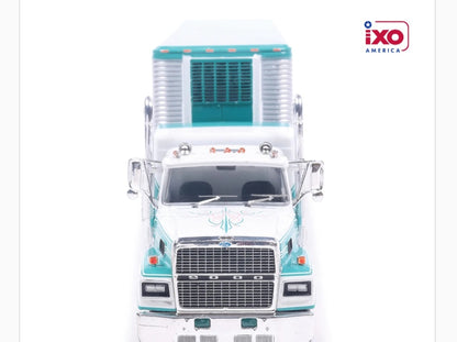1:64 IXO 1978 Ford LTL-9000 - Caribbean Turquoise and Wimbledon White with vintage trailer
