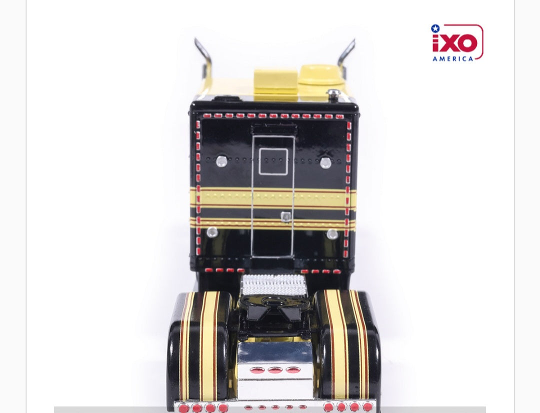 1:64 IXO 2002 Peterbilt 379 Big Bunk - Yellow and Black