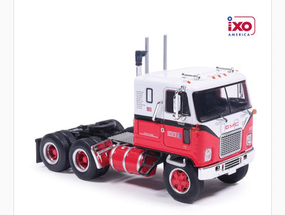1:64 IXO GMC Astro 95 Red and White